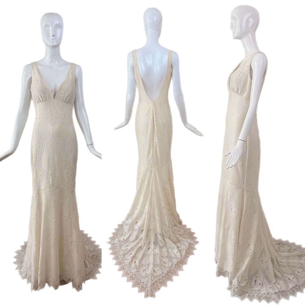 2015 Claire Pettibone lace backless sample wedding gown